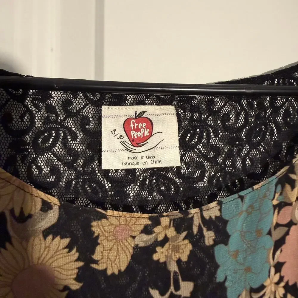 Vintage Free People black floral blouse size small